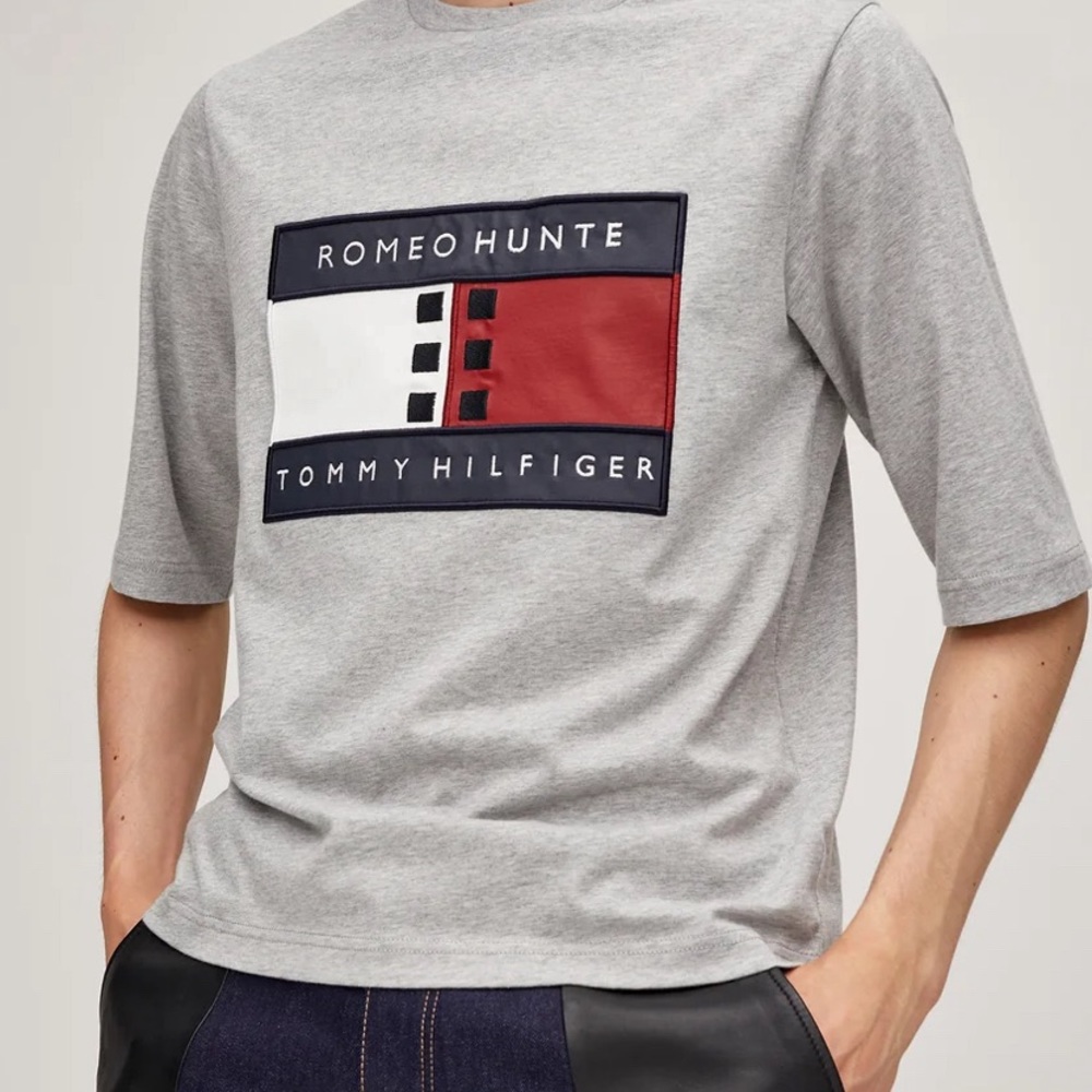 The TommyxRomeo Dual Gender T-Shirt - Grey size S NWT
